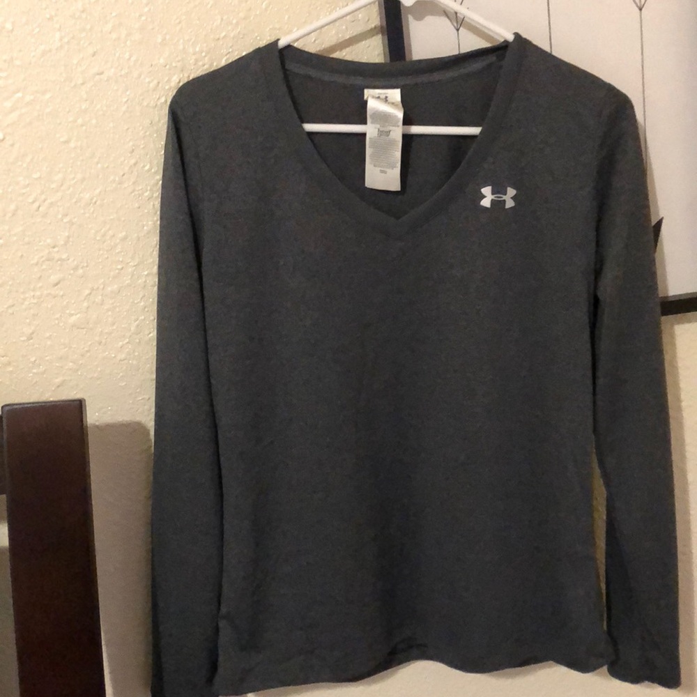 Small long sleeve under armour shirt